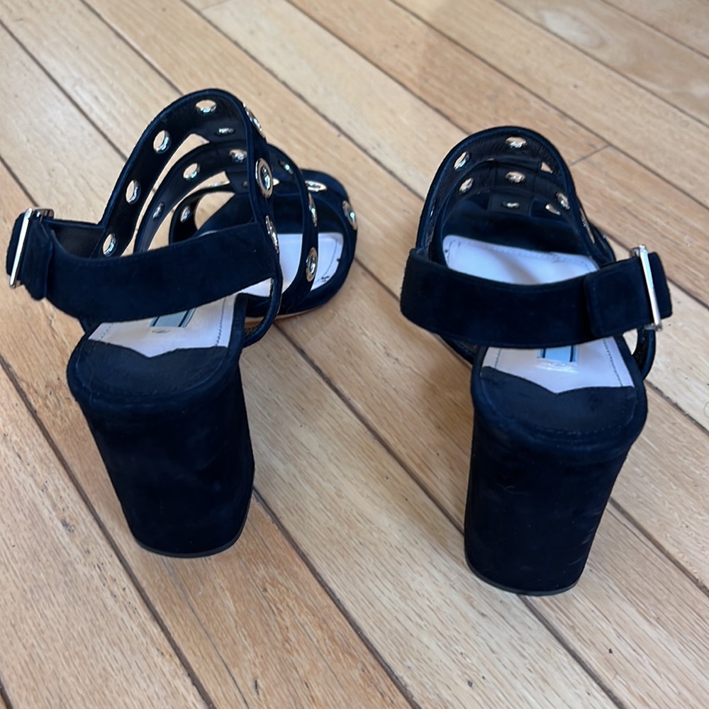 Beautiful Prada Sandals - Picture 5 of 11